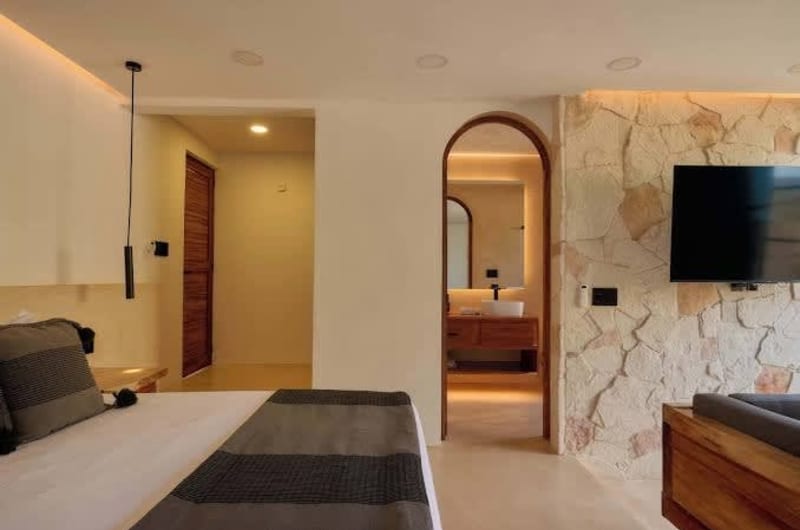 Exclusive Coastal Retreat w/ Private Pool & Rooftop Jacuzzi — photo 2