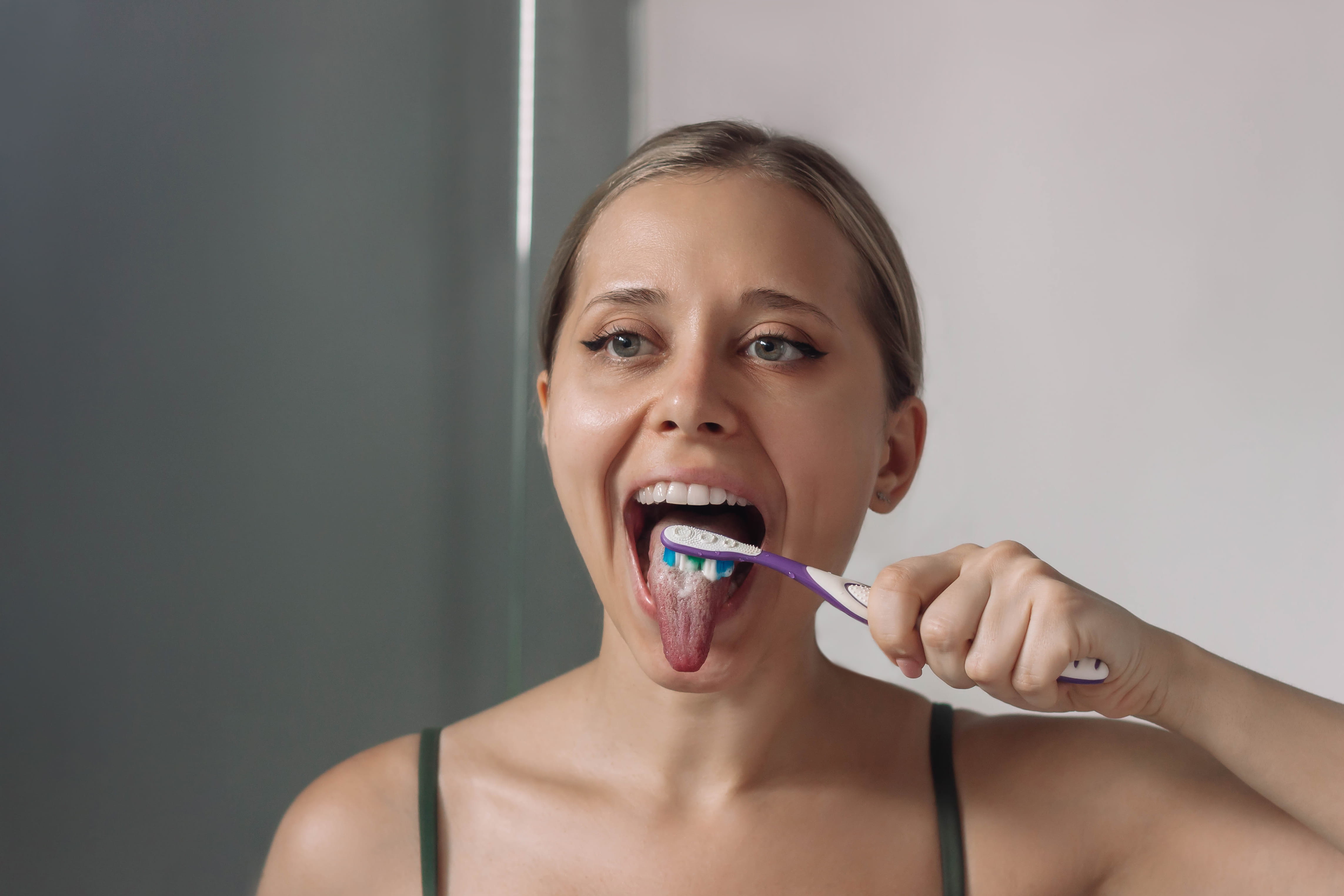 Say Goodbye to White Tongue: Quick Remedies for a Healthy Mouth