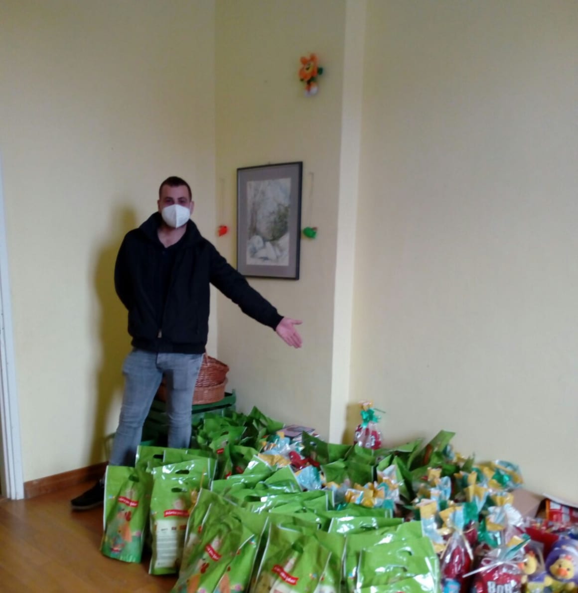Učitelji iz Međimurja darovali djeci uskrsne paketiće Učitelji iz Međimurja darovali djeci uskrsne paketiće