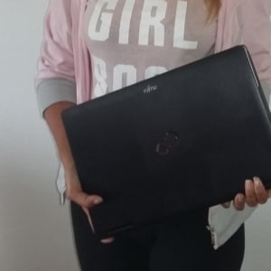 Laptop uzornoj korisnici