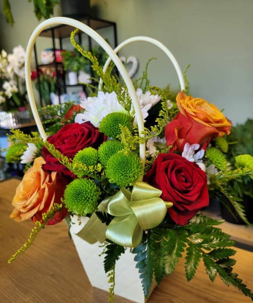 f16fbc81-b6eb-483d-83aa-93caec90f101_gjkkld – kompozycja kwiatowa Magnolia Góra Kalwaria