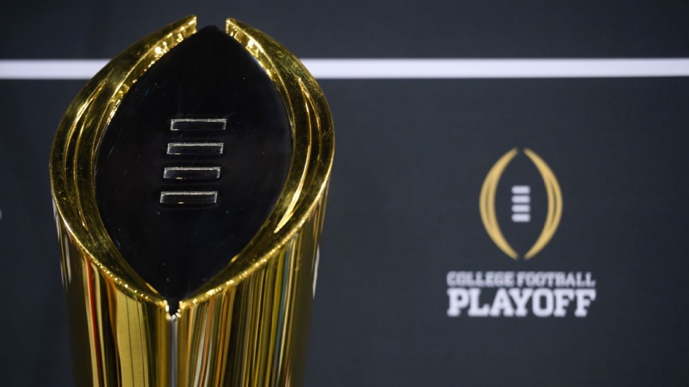 Logotip o trofeu del College Football Playoff.