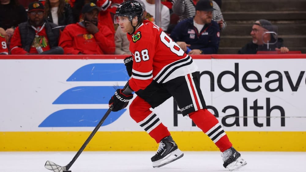 Patrick Kane durant un partit d'hoquei sobre gel dels Blackhawks.
