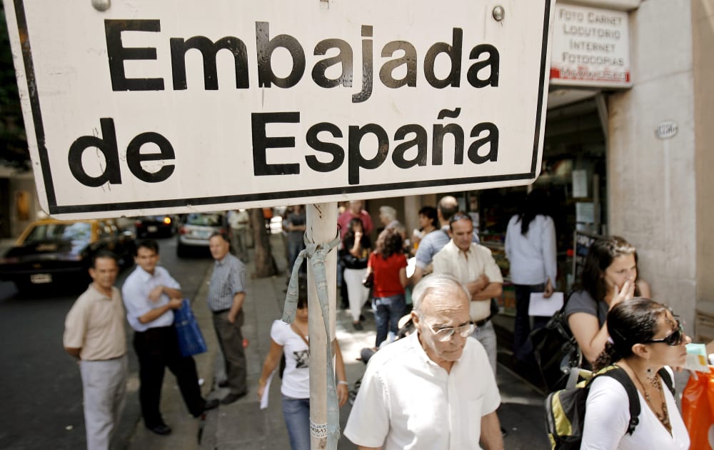 Espanyols per la 'llei de néts' recorren al Suprem per a recuperar el seu dret al vot en les generals