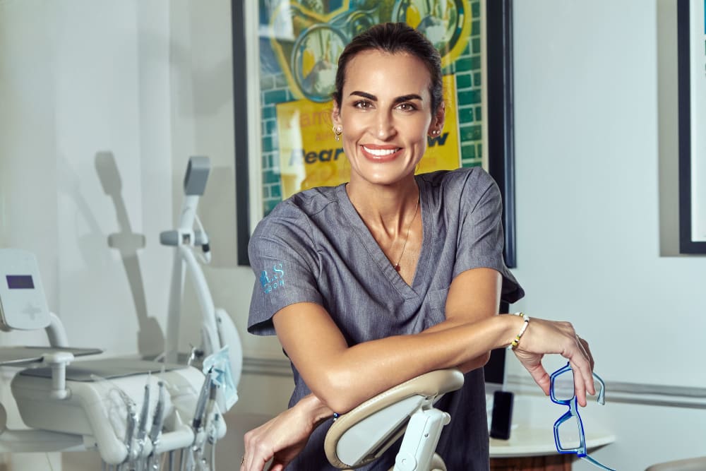 Sandra #G. Martín, odontòloga: "El major error del raspallat sol ser deixar sense netejar les parts internes de les dents"