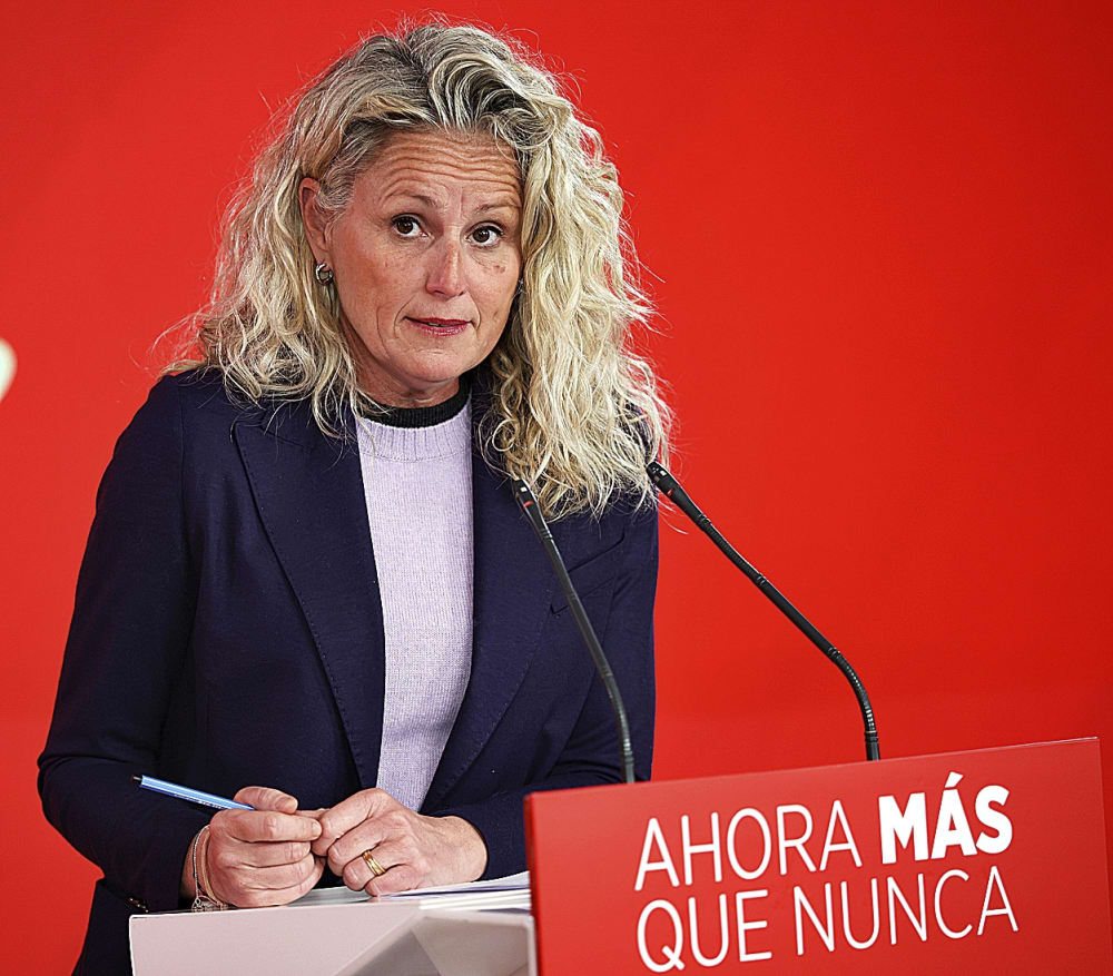 Els "30 pisos" de la parella de la portaveu de Ferraz li exploten al #PSOE en la seva campanya contra els "rendistes"