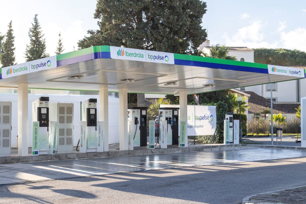 El Govern impulsarà vuit grans estacions de recàrrega ultraràpida en punts estratègics