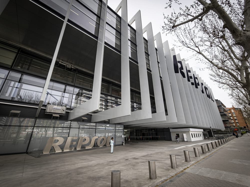 Repsol i Moeve alliberen un rècord de cru davant l'emergència petrolífera