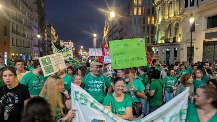 Vaga de l'educació pública en la Comunitat de Madrid: quant cobren mestres i professors i quines millores salarials demanen