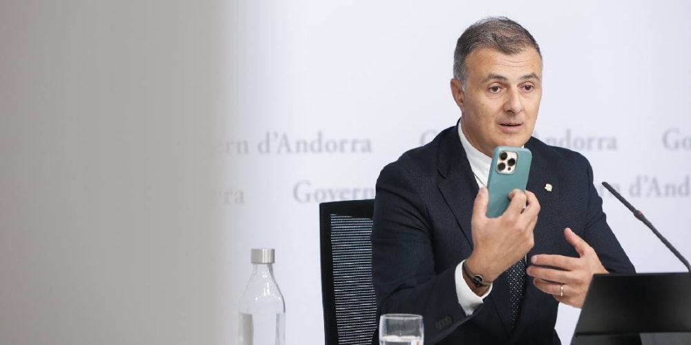 La cartera digital incorpora la consulta del cens electoral, el carnet d’animals de companyia i un lector de codis QR