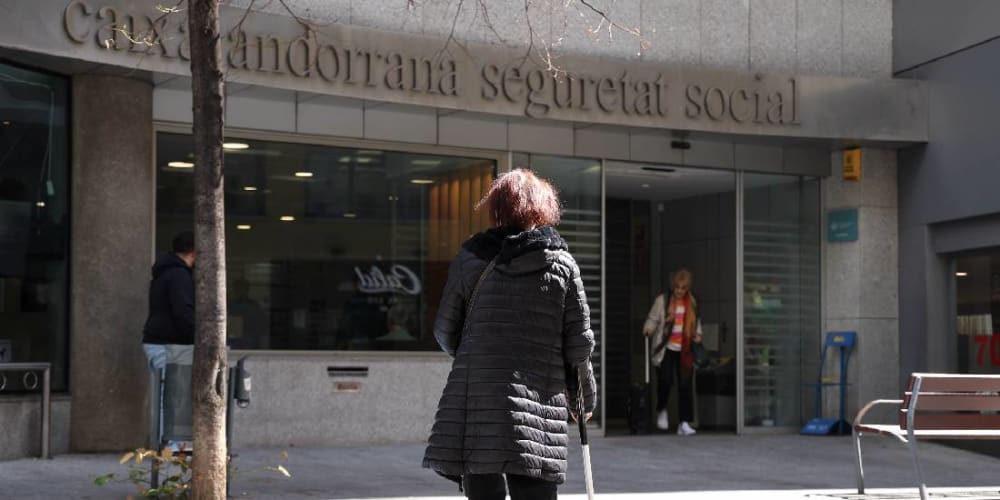 El salari medià creix un 5,4% al juliol i se situa en els 2.254 euros, mentre que la massa salarial augmenta un 8,5%