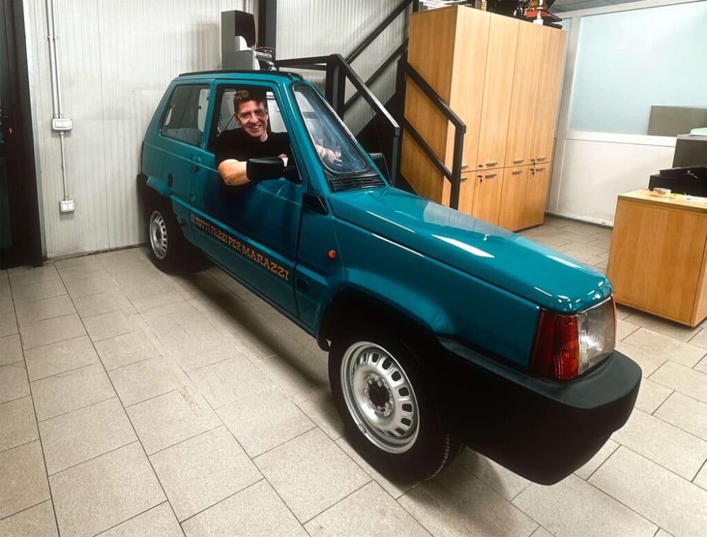 Un italià ha entrat en el Llibre Guinness dels Rècords en convertir un Fiat Colla en el cotxe més estret del món