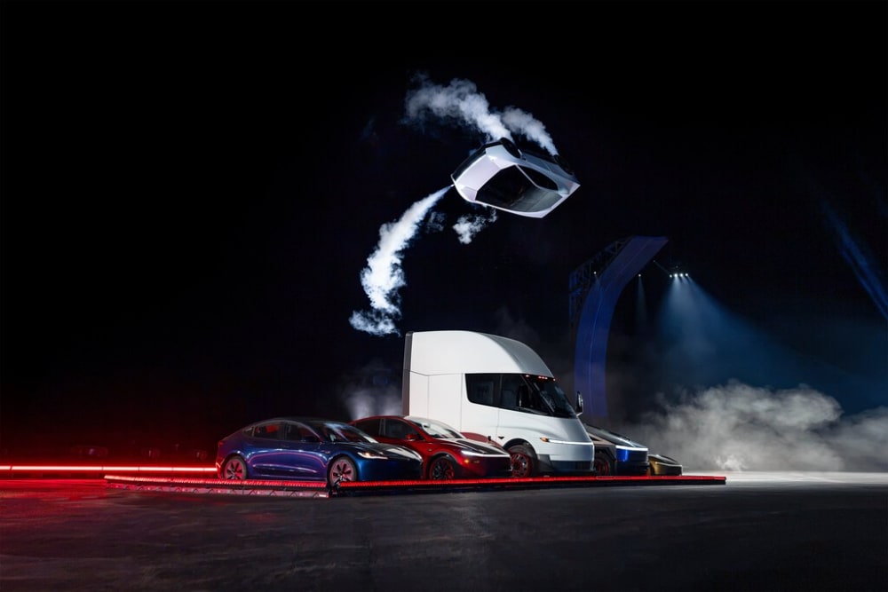 El Tesla Roadster és l'últim anunci impossible de Tesla i és això de menys perquè en realitat volia vendre'ns una altra cosa