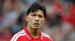 Lisandro Martínez, defensa del Manchester United, en un terreny de joc.