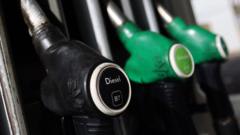 Cost del combustible arrossegant els marges per alguns negocis