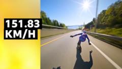 Mireu el nou rècord de velocitat del món de patinòpat de 1,83 km / h
