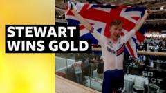 L'Stewart de GB guanya d'or en una cursa de punts emocionants
