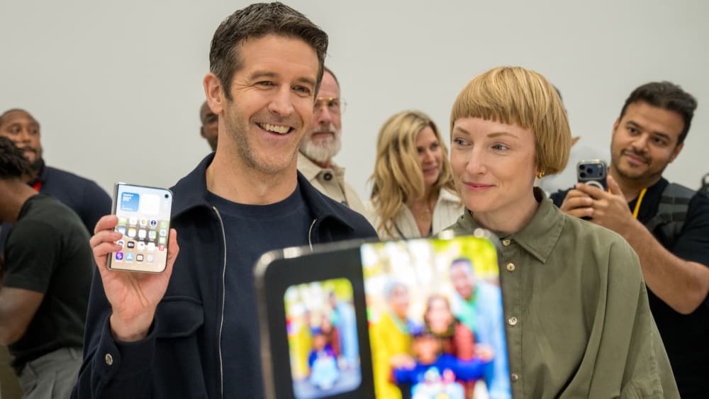 L'iPhone Duo d'Apple debuta amb alta demanda i un preu que parteix dels 1.999 dòlars