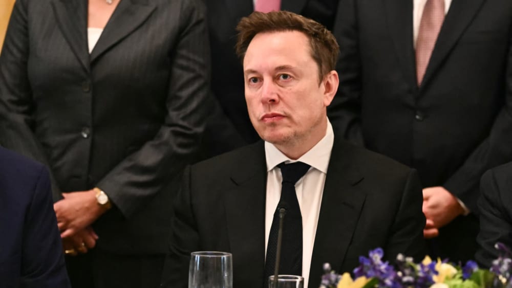 Elon Musk i el sistema de satèl·lits Starshield d'ús militar.