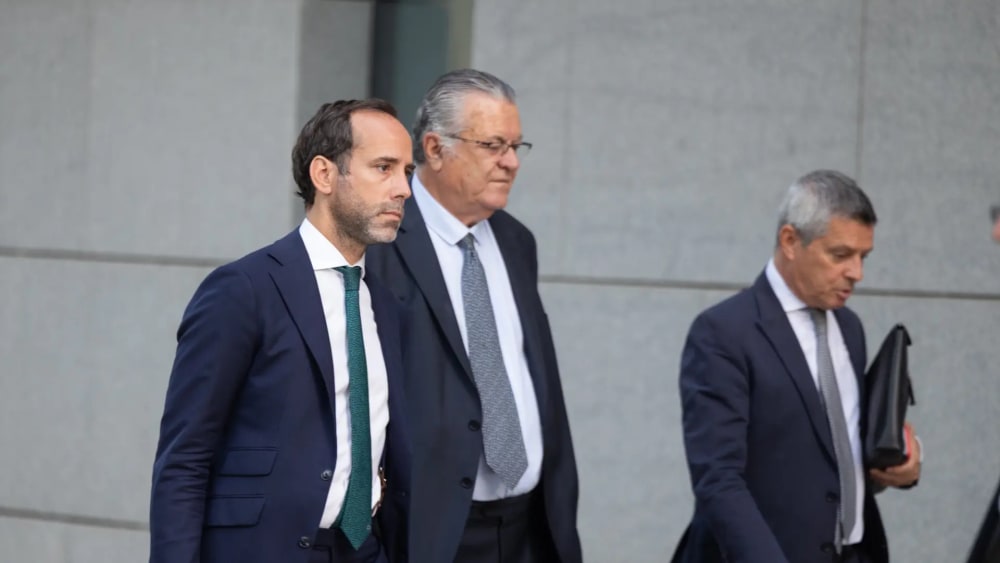 El prestador de Plus ultra nega que blanquegés dos milions del rescat del Govern a l'aerolínia