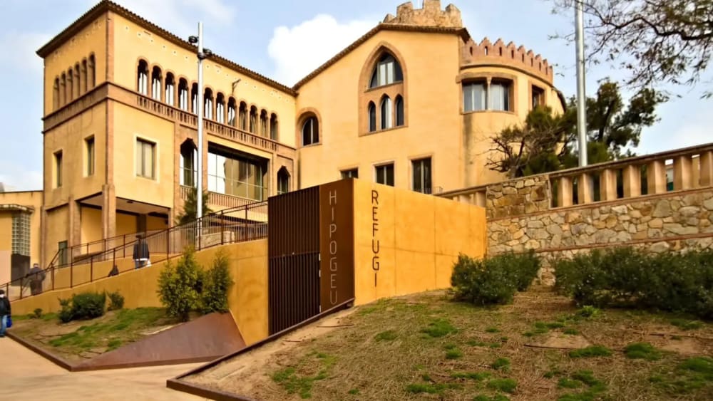 Troben morta a una dona sense llar al costat d'un museu de la localitat de Santa Coloma de Gramenet