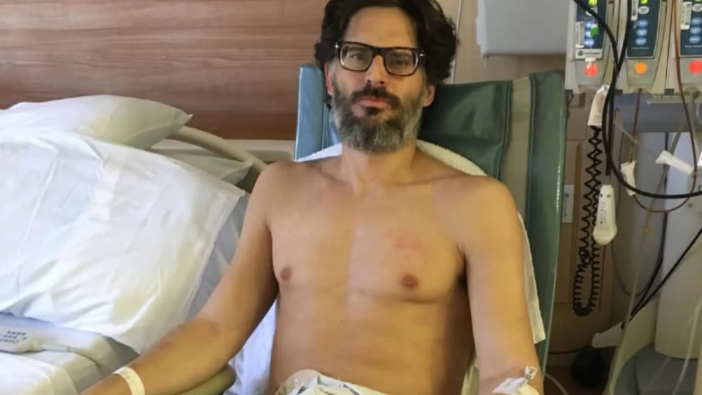 Joe Manganiello mostra com li van extirpar l'intestí gros: "Vaig perdre 27 quilos en dues setmanes"