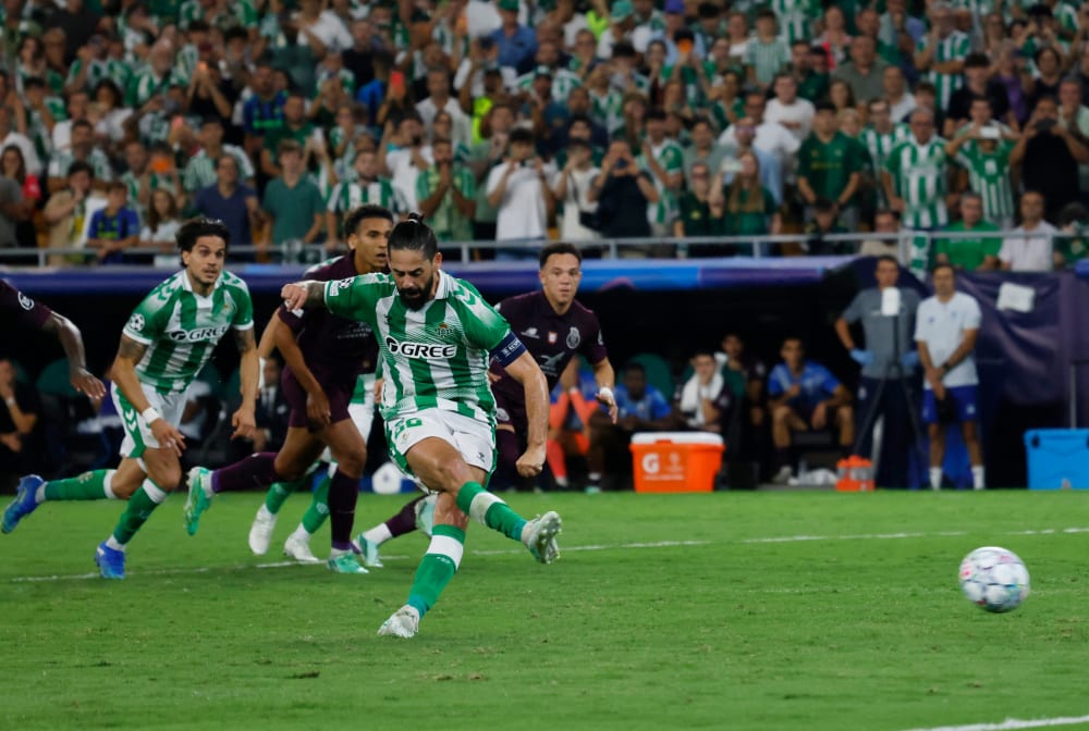 Un enorme Betis vola molt alt i remunta davant el Porto