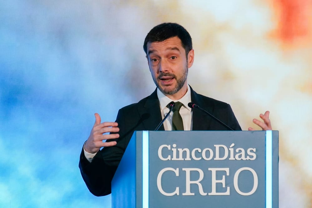 Pablo Bustinduy: “Hi ha una deriva oligàrquica que amenaça les nostres democràcies”