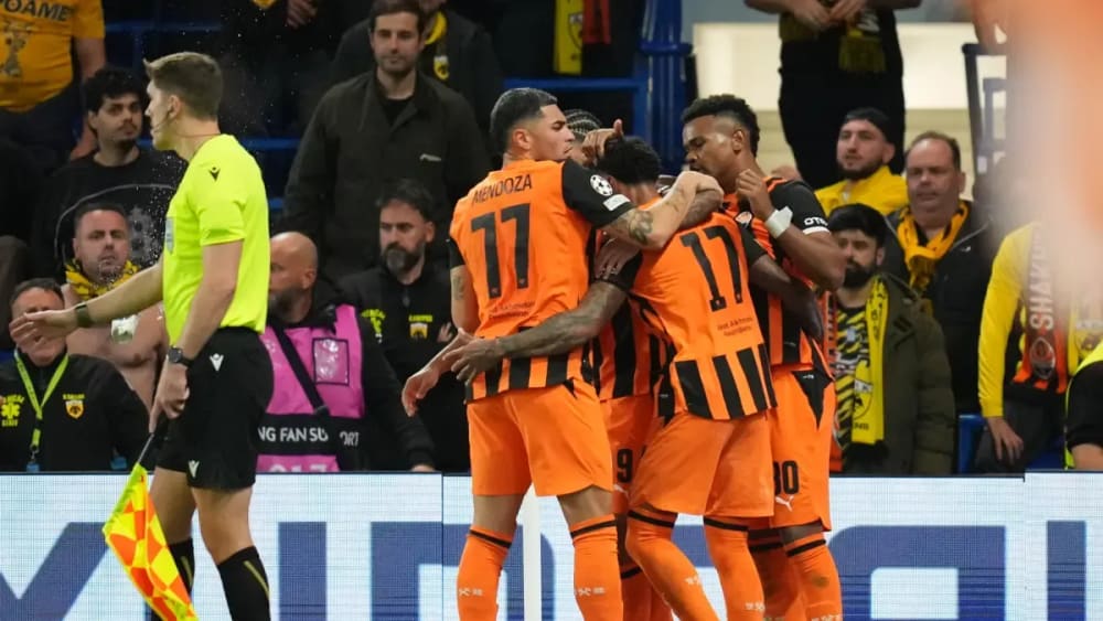3-1: El Shakhtar remunta contra el #AEK a Stamford Bridge