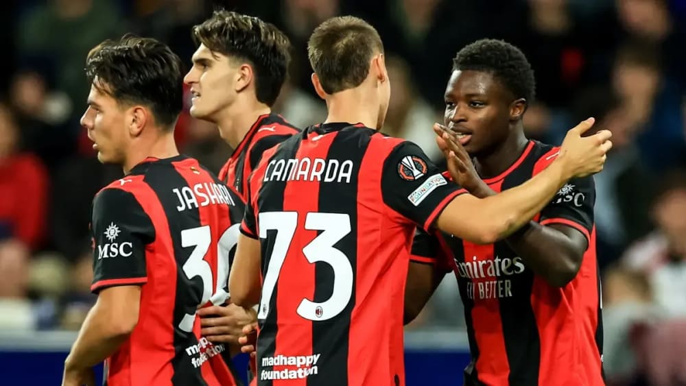Cissé lidera al Milan per a golejar al Salzburg