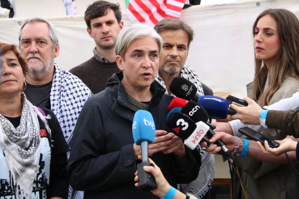 Colau diu que han ofert una llista conjunta a ERC, però que s’hi ha negat