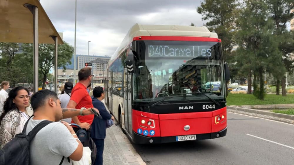 Desconvocada la vaga d’autobusos de TMB arran d’un pre-acord entre la direcció i els sindicats