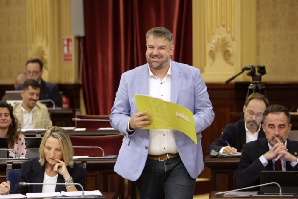 Ara Més, Sumar i Esquerra Unida acorden una candidatura sense Podem per al congrés espanyol