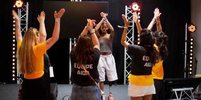 Les associacions obligades a reduir les seves accions i el nombre dels seus assalariats, falta de suport públic