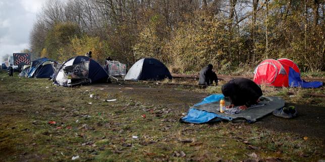 Deu anys després del desmantellament de la « jungla » de Calais, « no hi té ja una, però de les jungles », lamenten les associacions