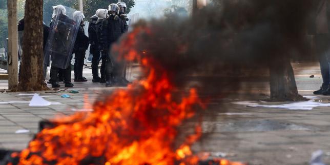 A Albània, tercer dia de violentes manifestacions a Tirana per reclamar la dimissió del primer ministre