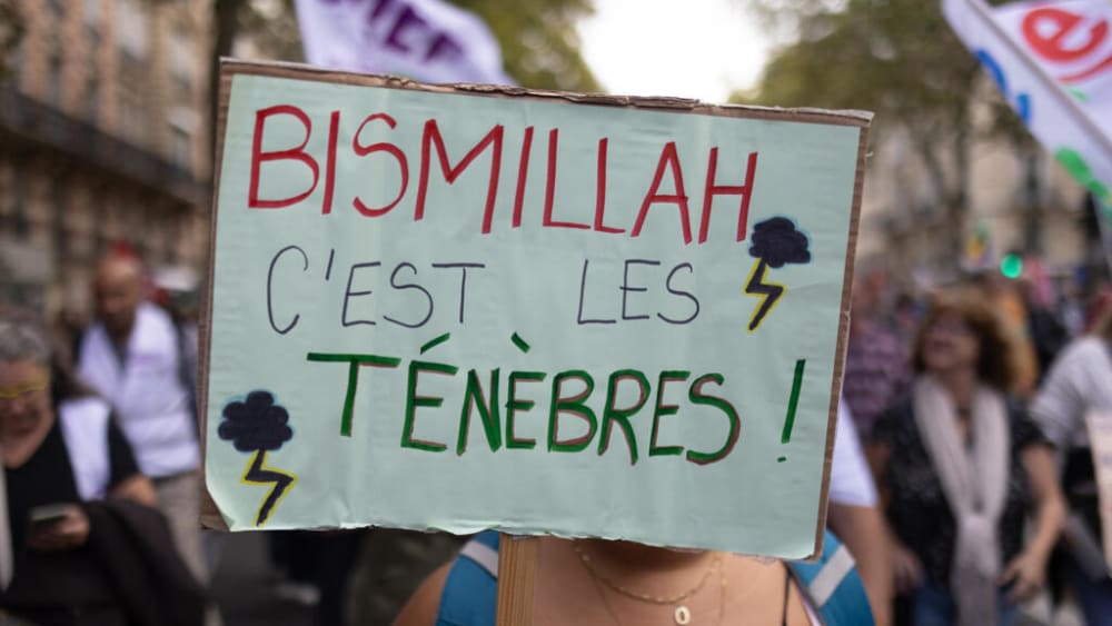 "Bismillah, és les tenebres", "6-7"... els codis del web al cor de la mobilització estudiant
