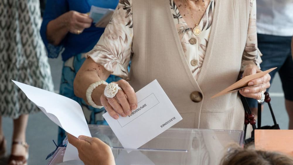 Una associació d'exiliats presenta al·legacions contra la decisió del Suprem de suspendre el seu dret de vot