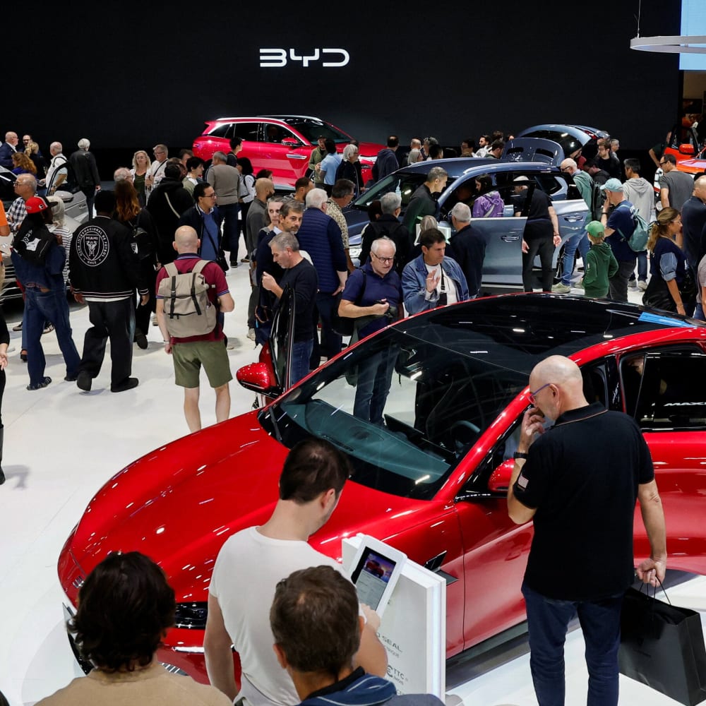 Carmas xinesos, un cop a Sideshow, pren el centre de l'escenari a París Motor Show