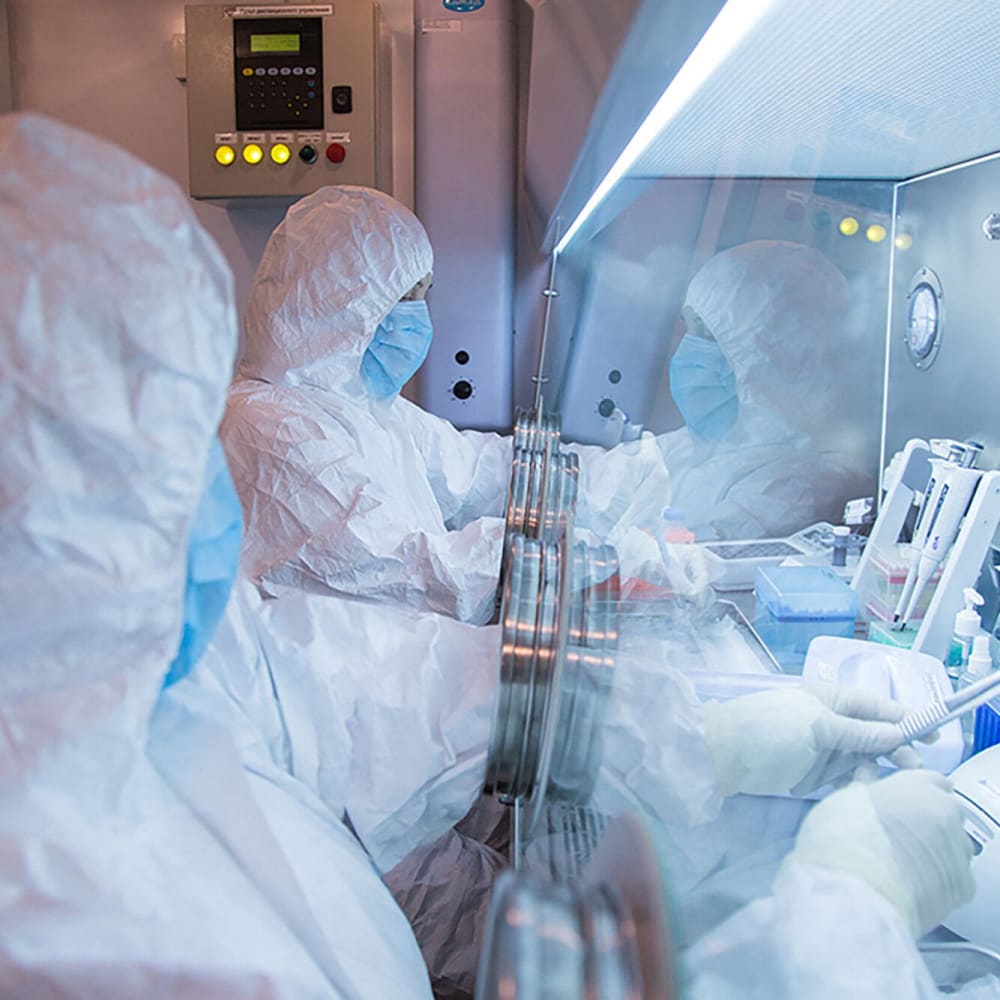 Dins dels laboratoris Plague Research al cor d'un misteriós misteriós rus.