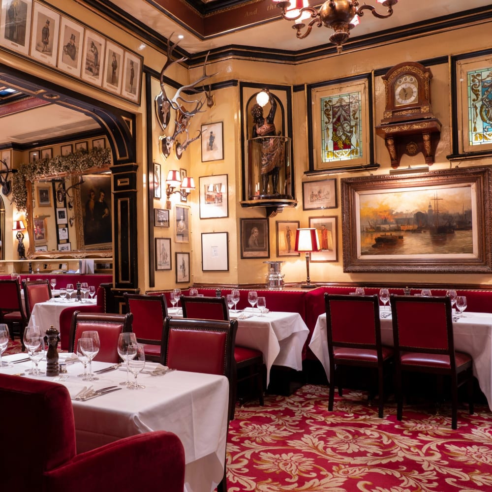 Façana del restaurant Rules a Londres, el més antic de la ciutat.