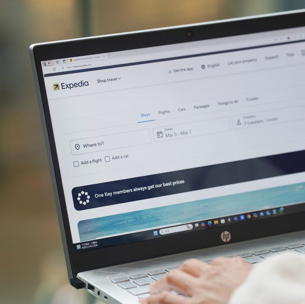 Et sents com l'Abliqueu per a l'Hotel? Culpa a l'expedia, diu un vestit nou.