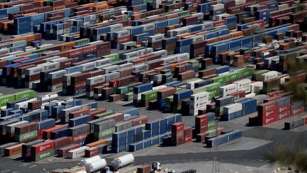 La UE estudia imposar quotes a les exportacions xineses de químics i maquinària per reduir el dèficit comercial