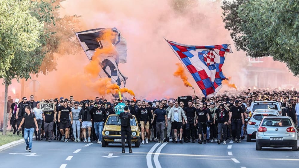 Xikers pro- nazis abans que Ajax coincideixi amb els líders de Croàcia