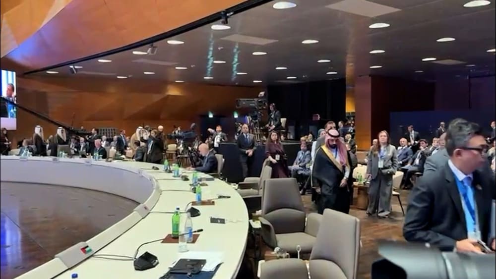 Delega que surt com a adreces del president israelià