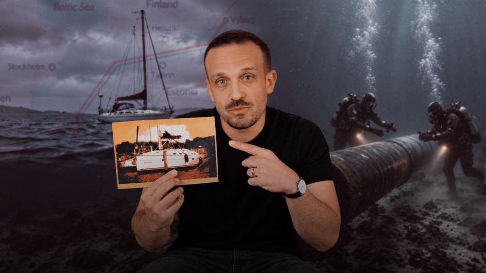 Tubs del gasoducte submarí Nord Stream sota l'aigua al mar Bàltic.