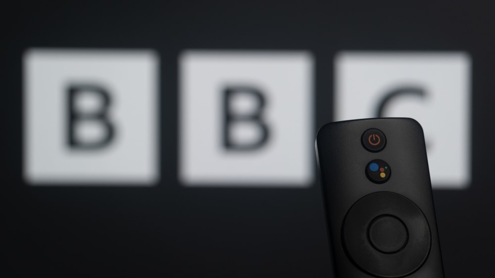El Regne Unit pot expandir la tarifa de llicència de la BBC i carregar els residents per vigilar els serveis de sortida