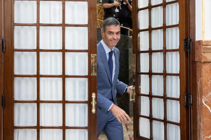 El CIS amplia l'avantatge de Sánchez sobre Feijóo a l'inici de la precampanya del 29-N