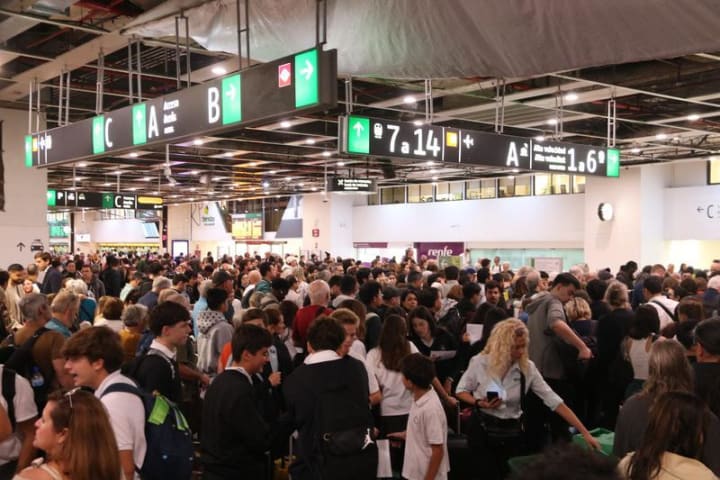 El Govern avisa que els endarreriments a l'Alta Velocitat continuaran els pròxims dies