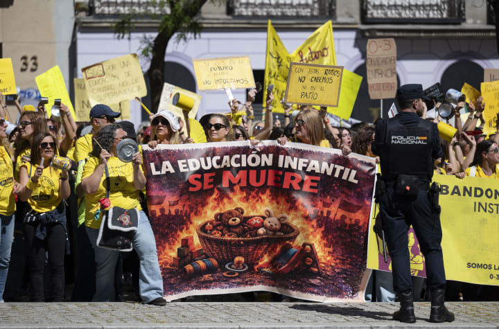 L'Educació madrilenya es llança a una vaga indefinida contra Ayuso: "Les seves exigències són inassolibles"